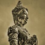 Enseñanzas espirituales del Dhammapada, uno de los textos más importantes del budismo. Resumen de sus aspectos clave.
